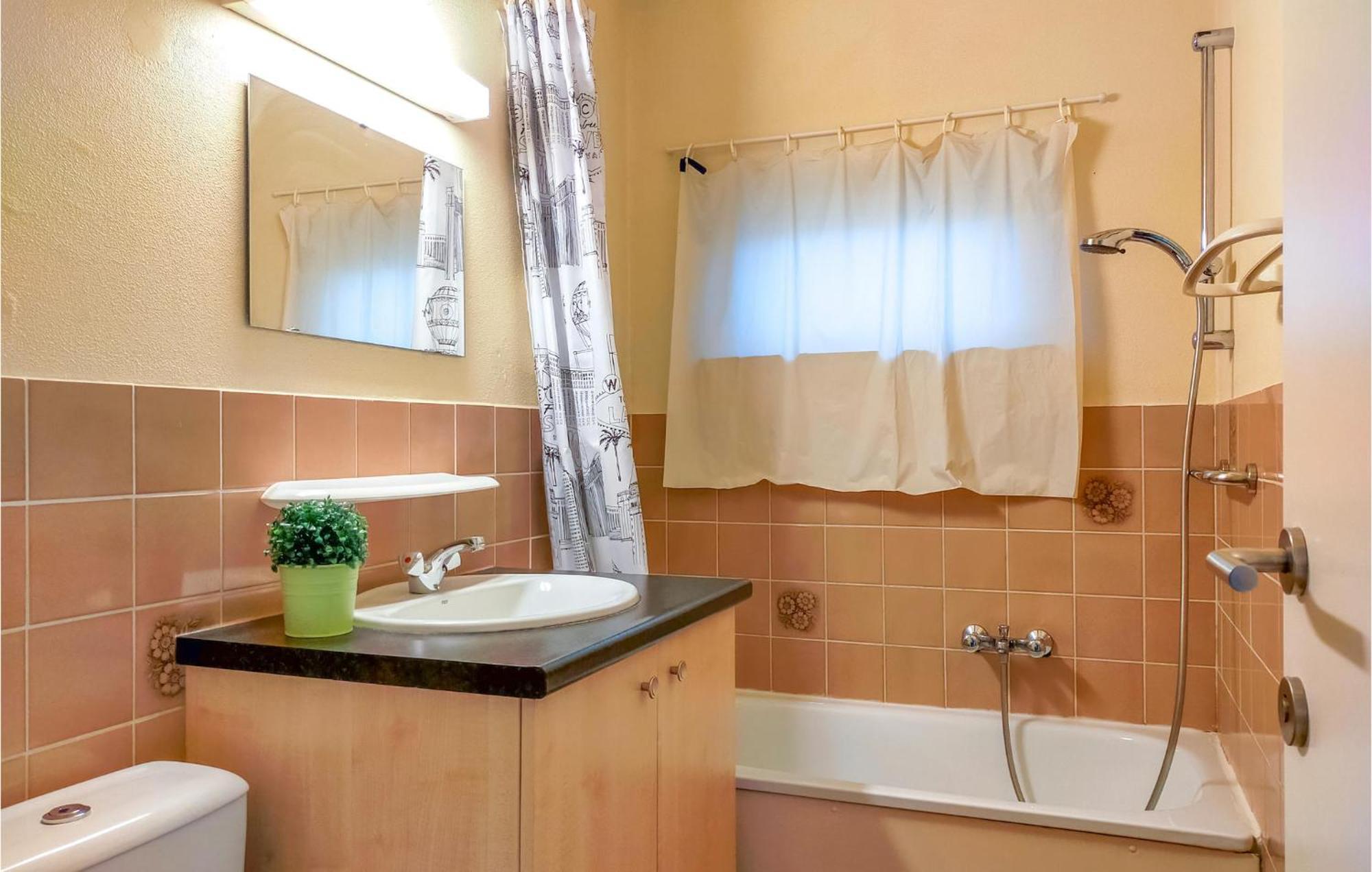 3 Bedroom Awesome Home In 东代恩凯尔克 外观 照片